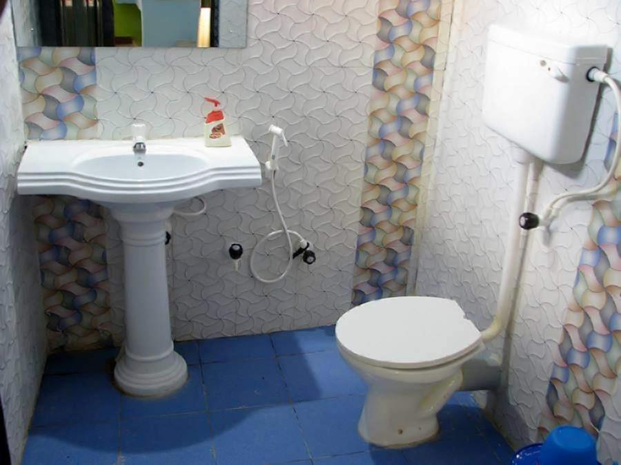 Estuarine Village Resort Satabhaya Экстерьер фото