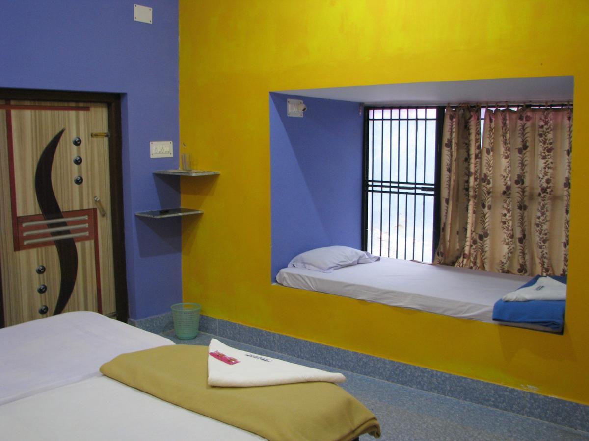 Estuarine Village Resort Satabhaya Экстерьер фото